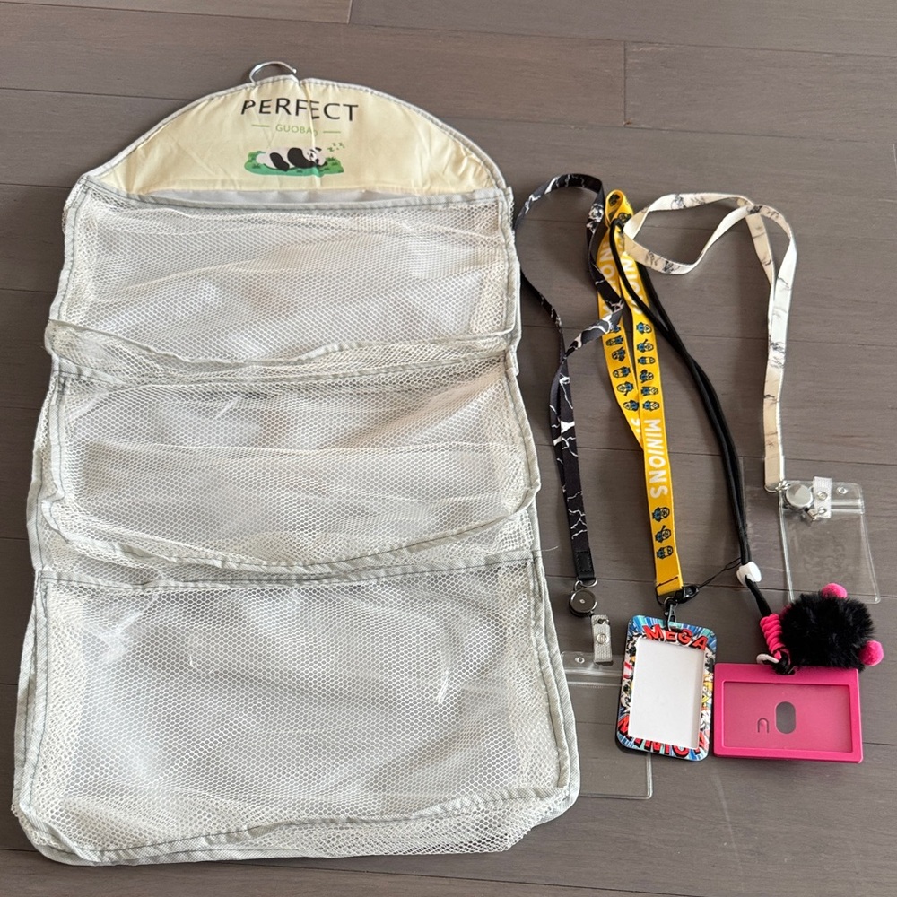 Cruise Cabin Door Hanging Organizer + Lanyards Badge Holders Travel Set